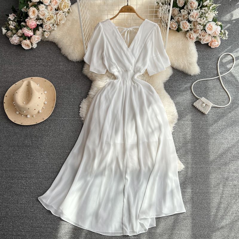 Retro V-neck Open Back A- line Large Hem Short Sleeve Dress