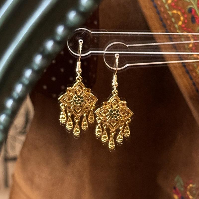 Diamond-encrusted rhombus hollow flower fringed ear hook retro court style earrings light luxury versatile personalized earrings women