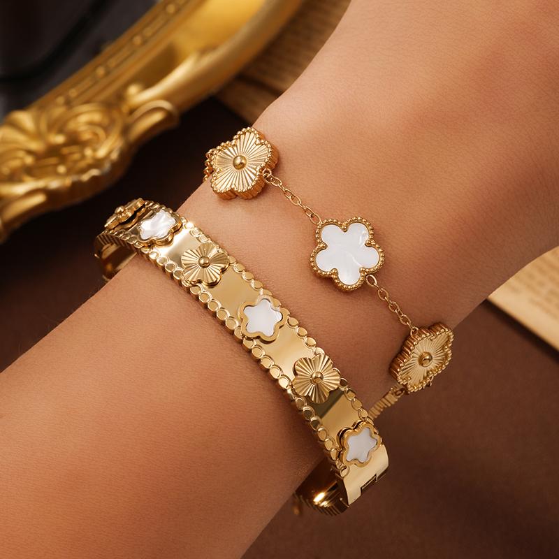 Classical Luxury Five-leaf Flower Decorative Stainless Steel Bracelets Suitable For Daily Travel And Fashion Zircon