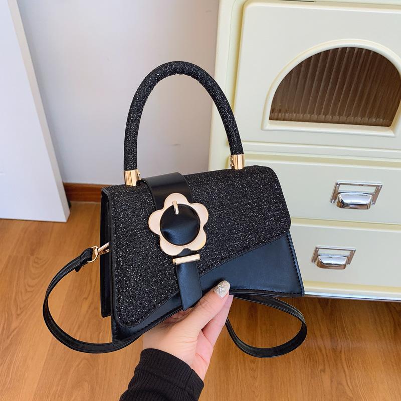 

Зарубежный стиль яркое лицо однотонный новая мода маленькая квадратная сумка женская чувство дизайна простой тренд универсальная высокое чувство сумка-мессенджер чёрный