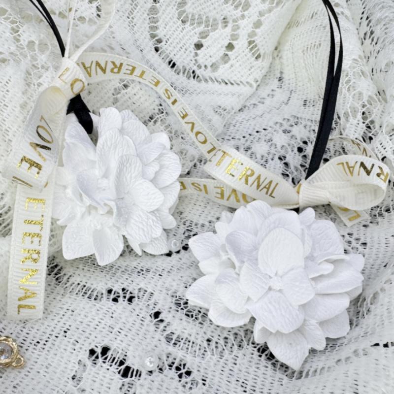 1pcCar Hydrangea Aroma Hanging Decoration Bathroom Bedroom Wardrobe Aroma Plaster Pendant Diffuser Stone Hanging Decoration Wedd
