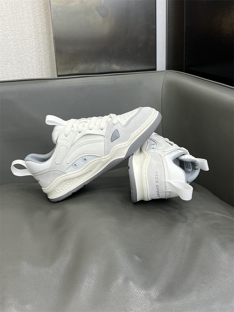 Zapatillas de Skate Europeas para Hombre Colorblock - Ligeras, Suela Blanda, Caña Baja Blanca para Deportes Juveniles, Primavera 2025.