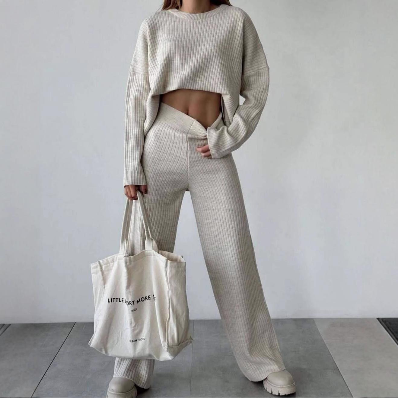 

Осень 2025 Европейский и американский женский комплект из двух частей: укороченный топ с круглым вырезом и вязаный лонгслив S