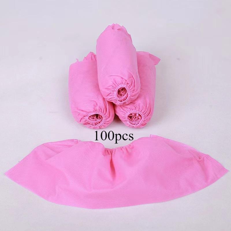 

100 шт. одноразовых бахил для персонала отеля обеспечивают чистоту в гостевых номерах и общественных местах розовый