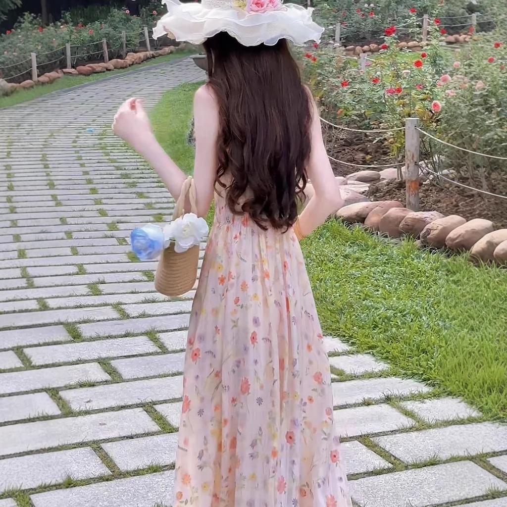 2026 new models are popular this year, beautiful long skirts for women, summer beautiful temperament, French floral suspender dress for women