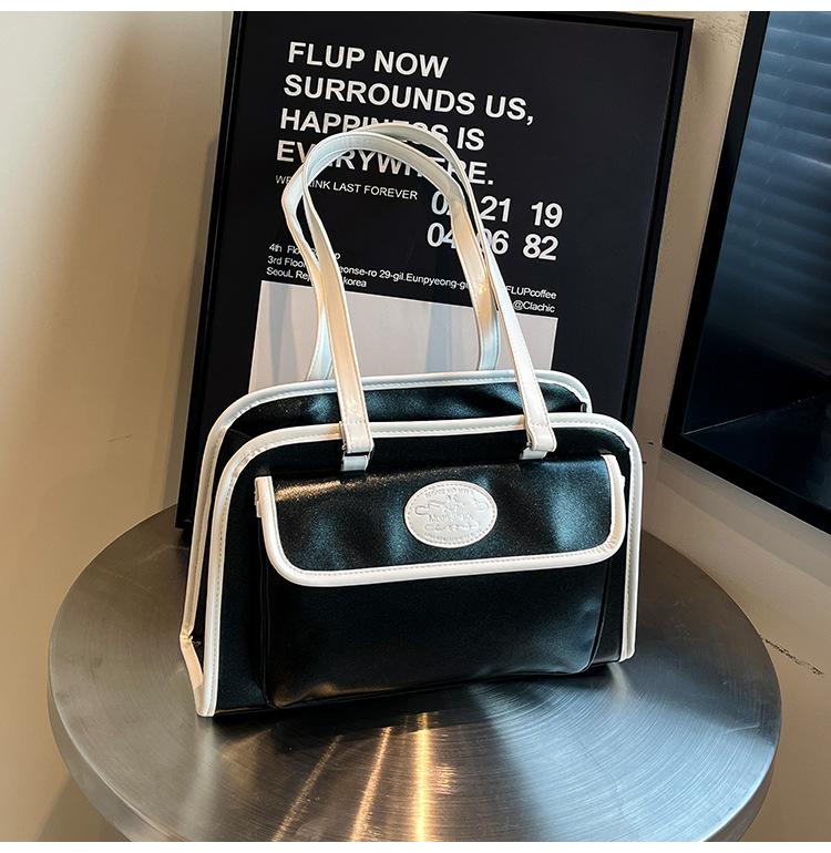 Handbag Bag Women's New Fashionable Retro Small Square Bag Texture Popular Double Shoulder Messenger Bag