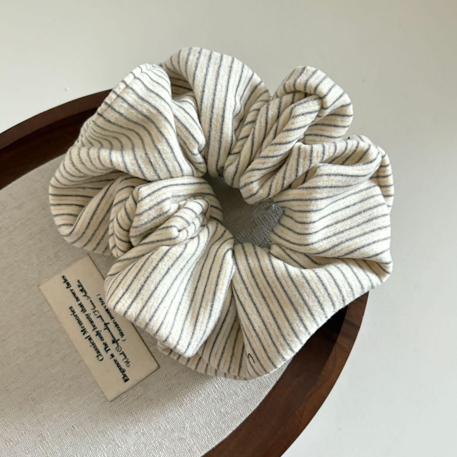 Women s Fashionable Striped Scrunchie for Elegant Ponytails and Buns