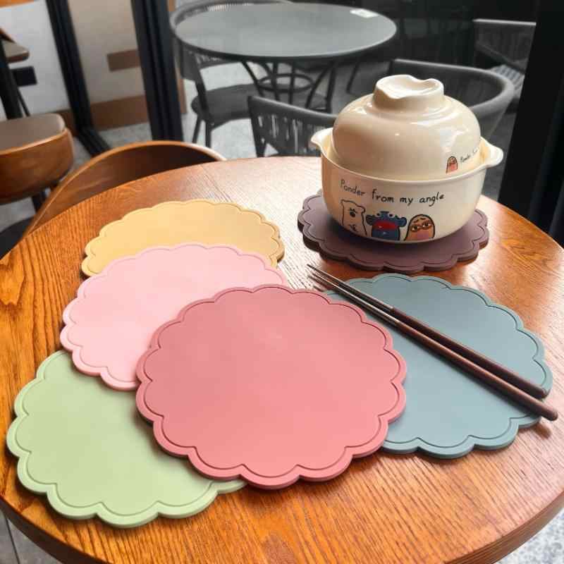 Silicone Coasters Flower Heat Insulation Antiskid Drink Cup Mats Waterproof Pot Bowl Pad Table Protector Drinkware Decoration