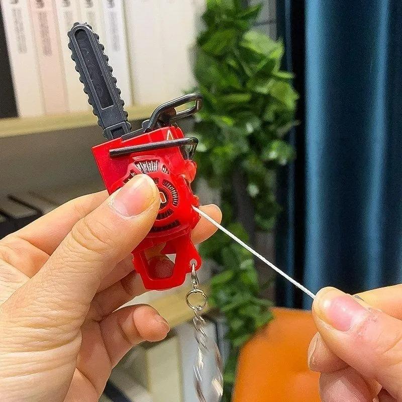Rote Kettensäge Schlüsselanhänger Stressabbau Spielzeug Für Schlüssel Rucksack Tasche Realistisches Geräusch Mini Kettensäge Spielzeug Lustiges Geschenk Gadget Schlüsselanhänger Kette