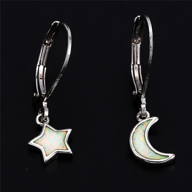 Korean version of romantic starry sky ear buckle star moon asymmetrical versatile fashion star moon