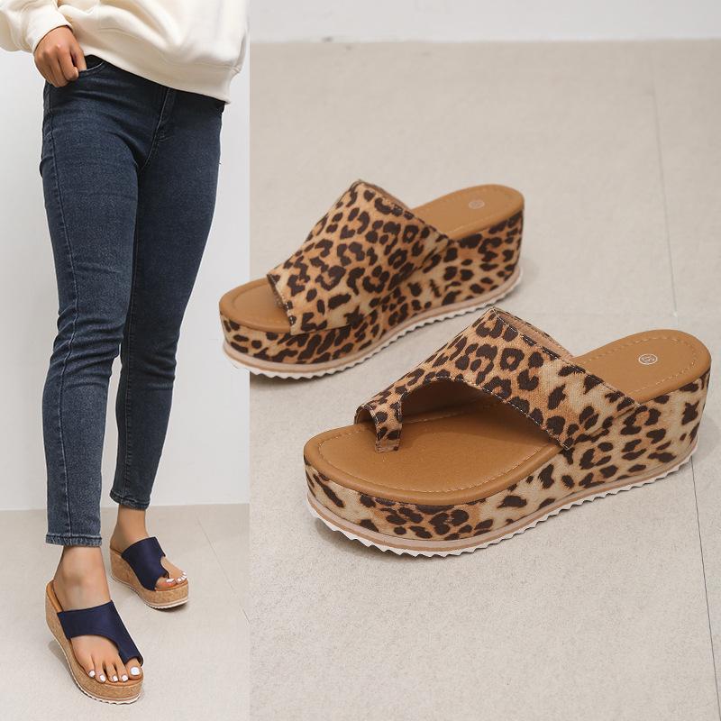 Large size wedge slippers women's 2025 new fashion cover toe comfortable platform foreign trade European and American Roman fish mouth shoes