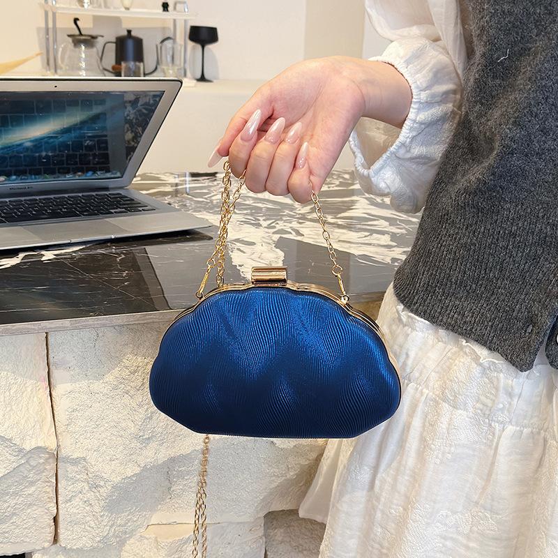 Women's Shell Shape Crossbody Bag, Elegant Chain Strap Shoulder Evening Purse, Rhinestone Clutch for Wedding, Party, Prom