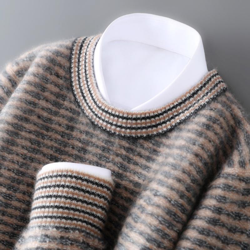 Men's Thickened Pure Wool Color Block Sweater – Round Neck Business Casual Knitwear.