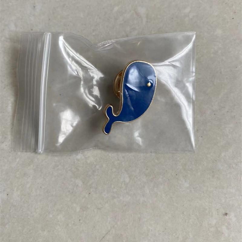 10/20/30/40/50Pcs Enamel Pin Badge Random Cute Animal Plant Metal Pins For Backpack Lapel Brooches Women Kid Jewelry Accessories