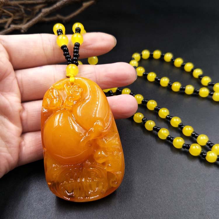 Náhrdelník s jantárovým príveskom v etnickom štýle, retiazka na sveter