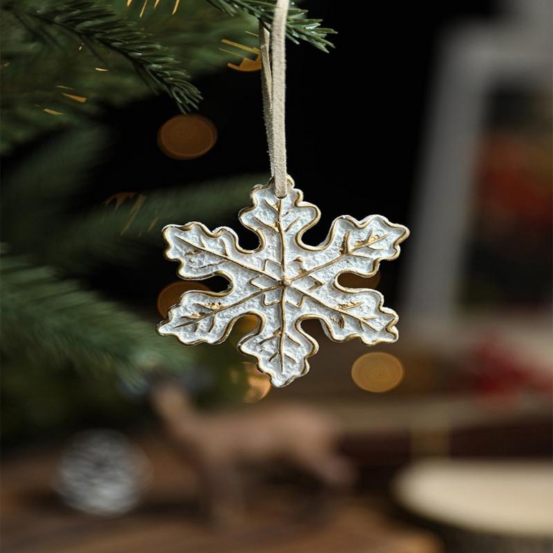 New Christmas Resin Pendant Horse Xmas Tree Decoration Christmas Socks Gift House DIY Kids Toys Gifts Xmas Ornaments