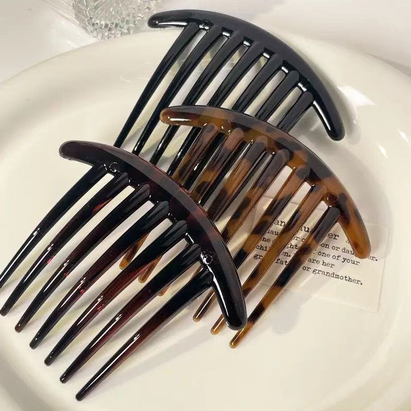 Multiple Strands Hair on The Back of The Head Fixed with A Leopard Print Hair Accessory Versatile Hair Comb Insert Comb Hairpin