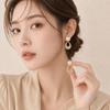 Silver Needle Luxury Geometric Pearl Earrings with Micro-Paved Niche Design for an Elegant and Gentle Style