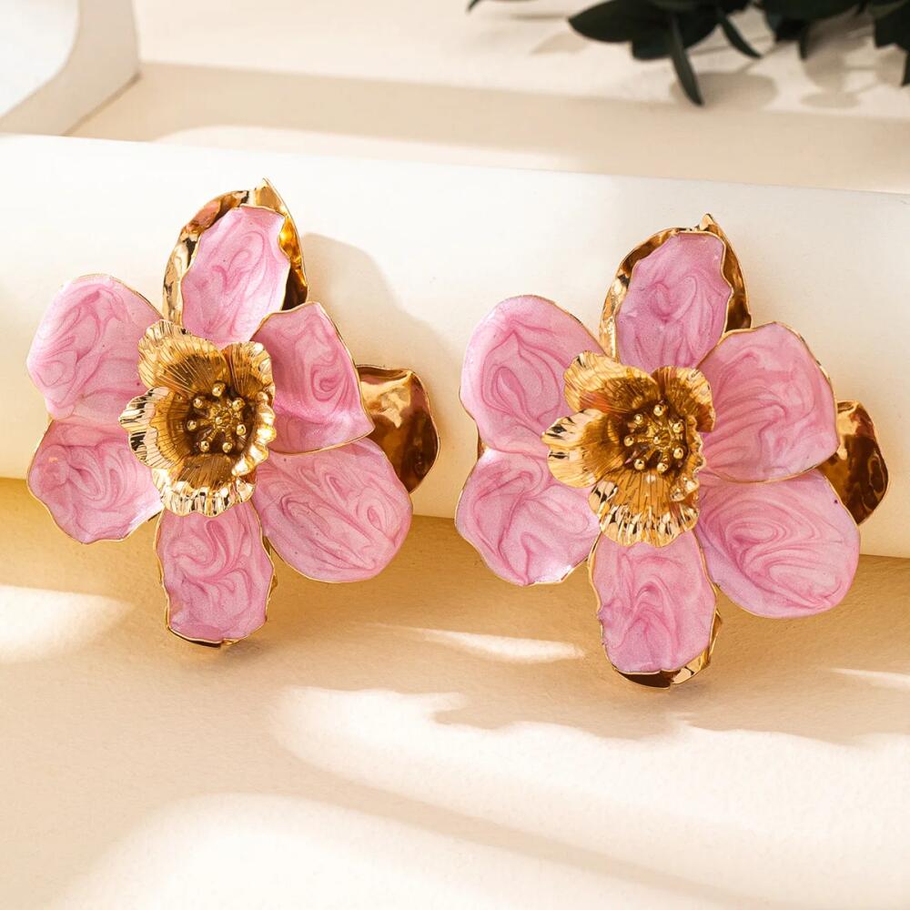 Retro Sweet Design White Dripping Oil Flower Stud Earrings for Women Fashion Double Layered Five Petal Flower Earrings Jewelry
