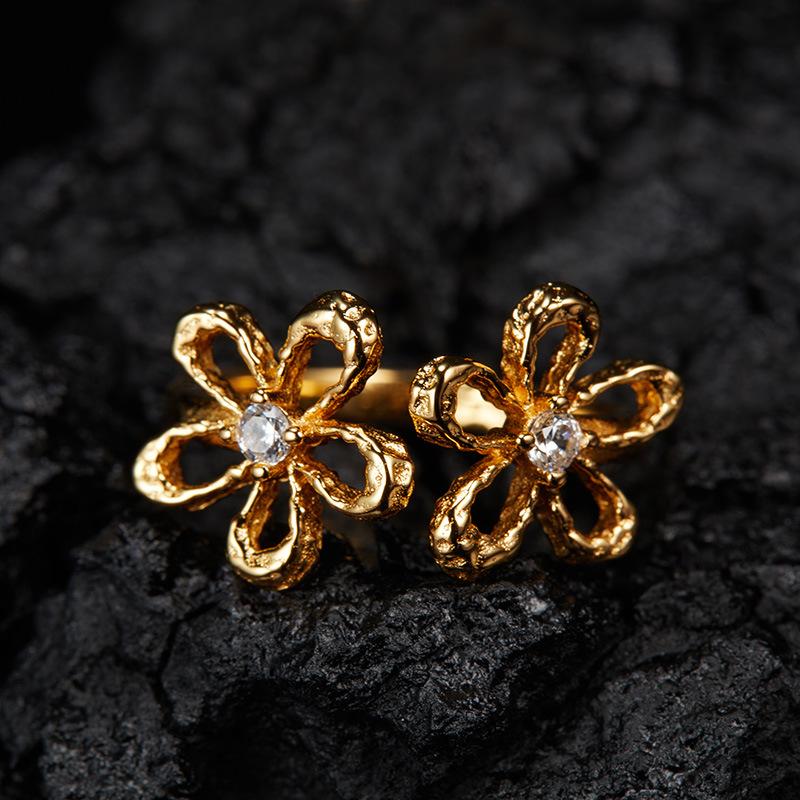 S925 Sterling Silver Zircon Colored Treasure Collarbone Chain Fashionable And Sweet Hollow Small Flower Pendant Necklace Women