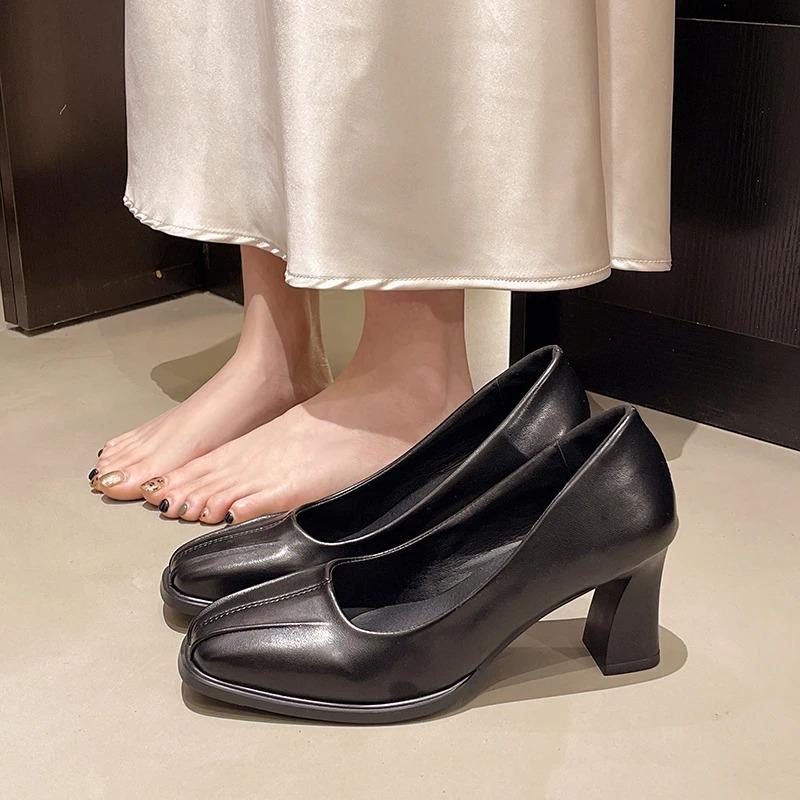Classic Basic Women's Pump Leather Pleat Design  Spring Elegant Square Toe Chunky Heel Office Women's Dress Work Shoes