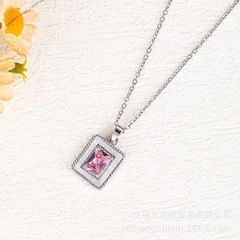 Titanium Steel Small Sugar Cube Necklace Women'S Light Luxury High-End Versatile Temperament Square Pendant Jewelry
