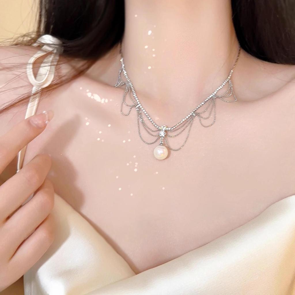 2024 Vintage Double-Layer Pearl Necklace with Heart Pendant