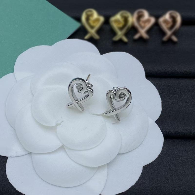 

Серьги-гвоздики в форме сердца серии T, полые серьги-гвоздики в форме сердца, простые, лаконичные, универсальные, в стиле милой девушки