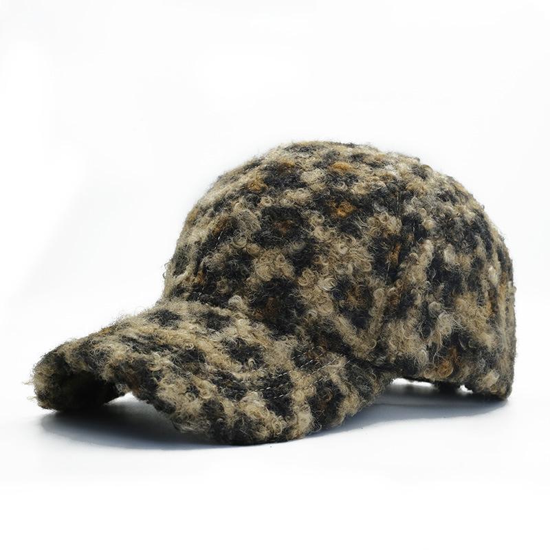 New fashion leopard print baseball cap women's autumn and winter street warmth foreign gas cap leopard print hat