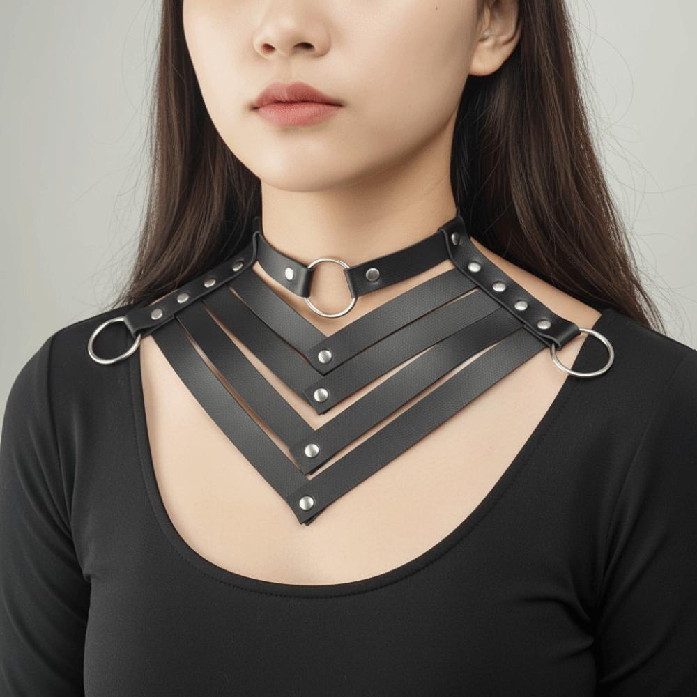 Personality Leather Belt Punk Choker Black Rivet Clavicle Collar Gothic Collar Necklace Women