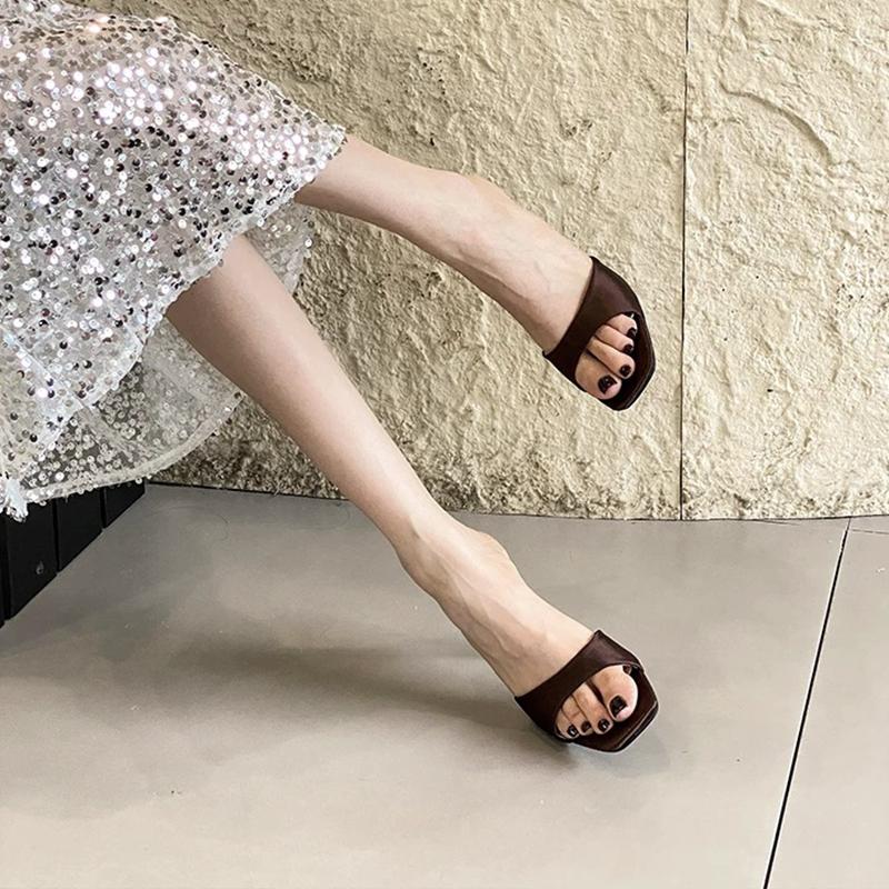 

Fashion 2025 New Beautiful Naked High Heels for Women s Summer Outerwear, Square Headed and Open toed Sandals, One Straw Cool Slippers 40