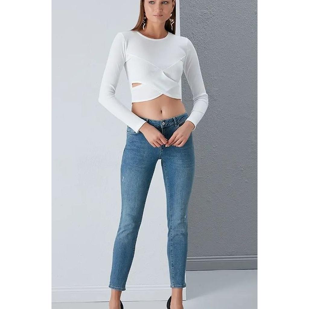 Front Cross Crop Design Camisole Bluse