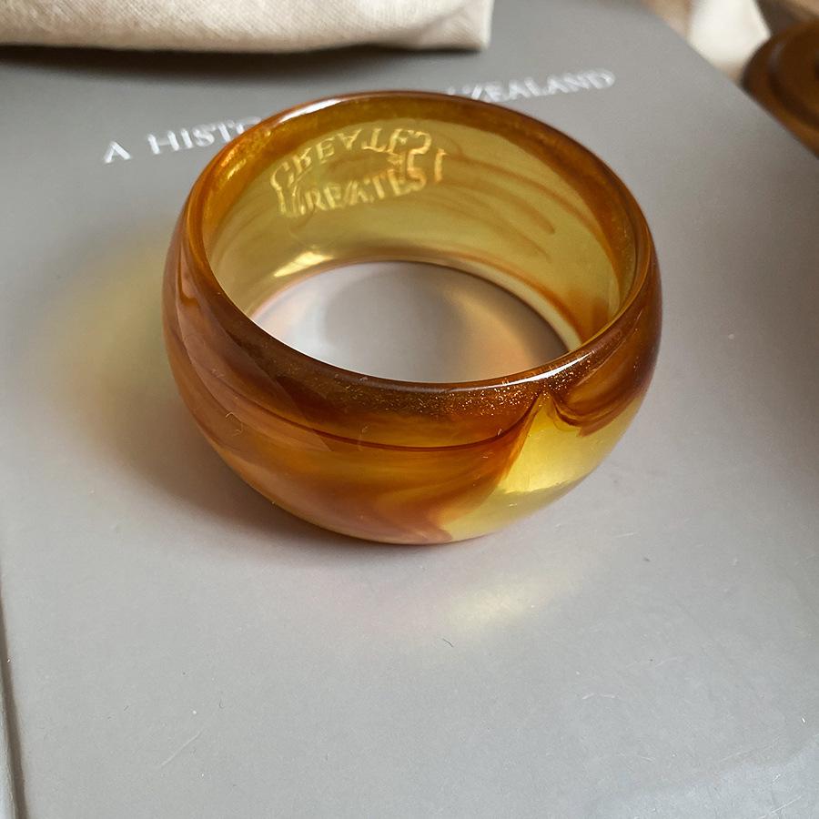 Geometric Open Bangle: Luxurious Modern Bracelet with Minimalist Chic