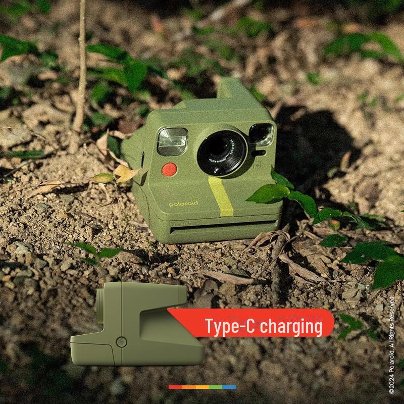 Aparat foto instantaneu Polaroid Now+ Gen2 cu filtre retro - cadoul perfect de Ziua Îndrăgostiților