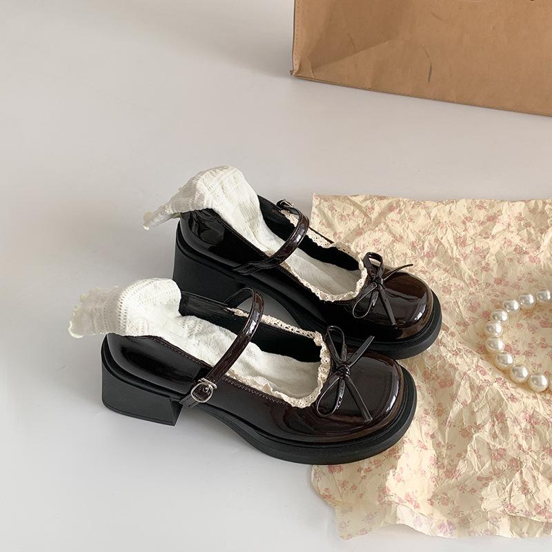 

Fashion temperament retro British style black thick heel small leather shoes women s 2025 new summer versatile Mary Jane single shoes 40 коричневый
