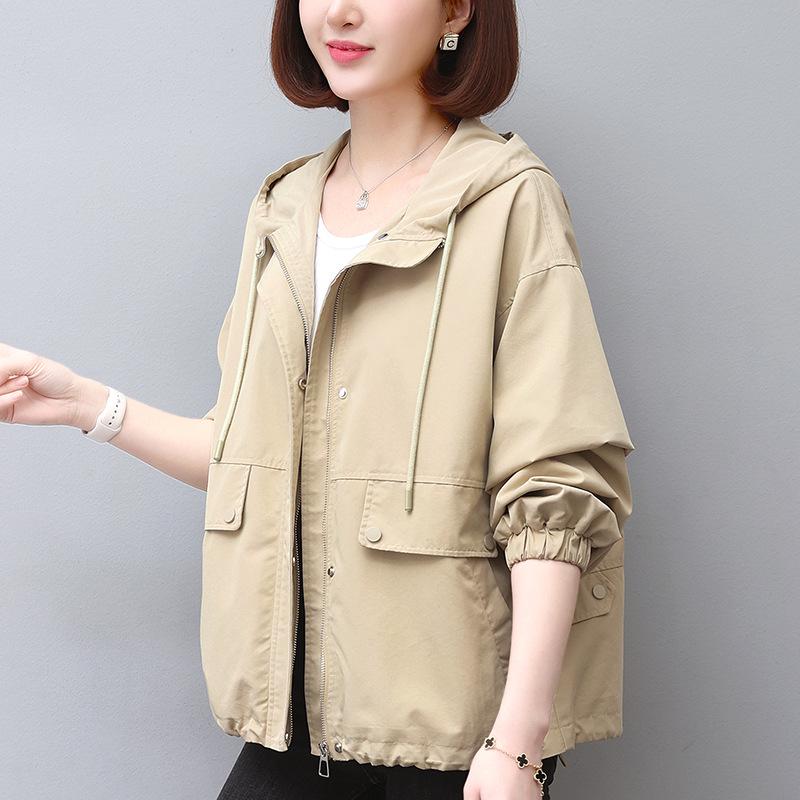 Damkort Huvförsedd Kofta Jacka - Vår/Höst 2024 Kollektion: Modernt & Mångsidigt för Medelålders Mammor