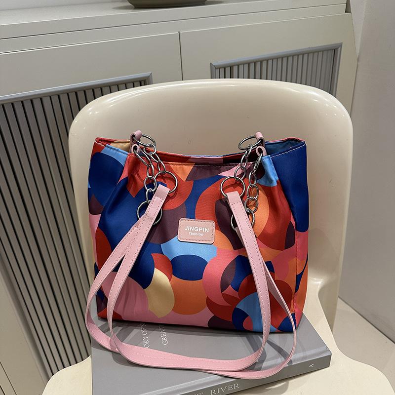 Personality trend Spring and summer new fashion contrasting colors women's large capacity shoulder underarm portable tote bag
