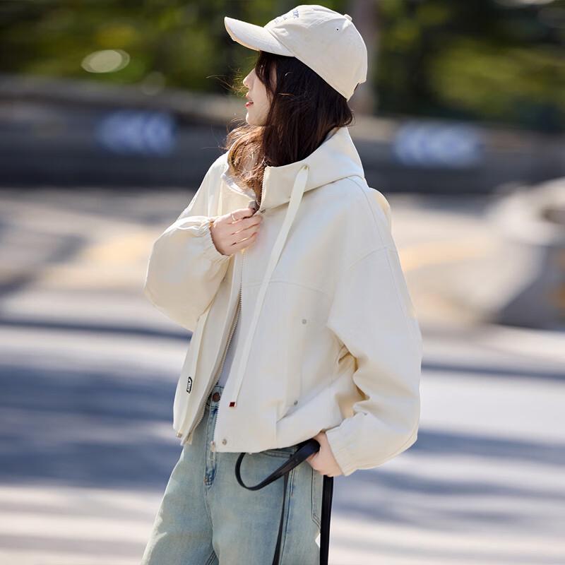 

Женский короткий тренч с капюшоном свободного кроя S