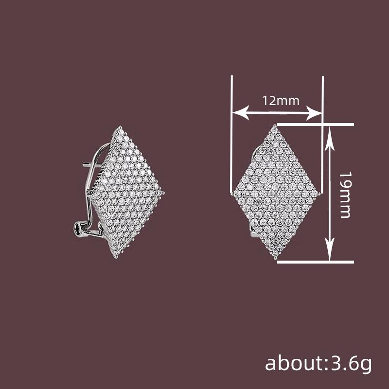 Diamond-studded earrings for women, geometric diamond design accessories, fashionable and personalized for everyday wear
