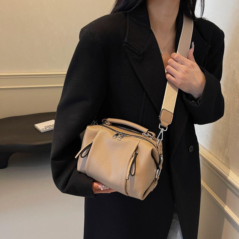 Versatile Handbag Women's New Fashion Soft Leather Shoulder Messenger Bag