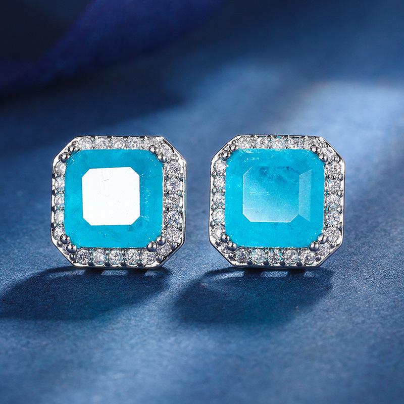 

Ювелирные изделия Медное основание Позолоченное Имитация цвета Сокровище Простой Ветер Легкий Роскошный Набор Женский Основной камень 12 * 10-8 * 8