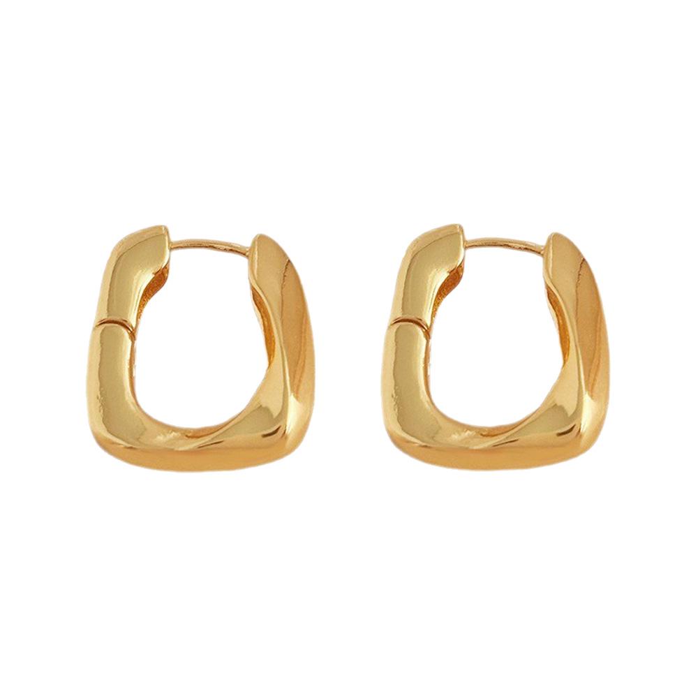 French-Inspired U-Shaped Gold-Plated Twist Earrings for Women: Unique Niche Design with a Sophisticated Touch