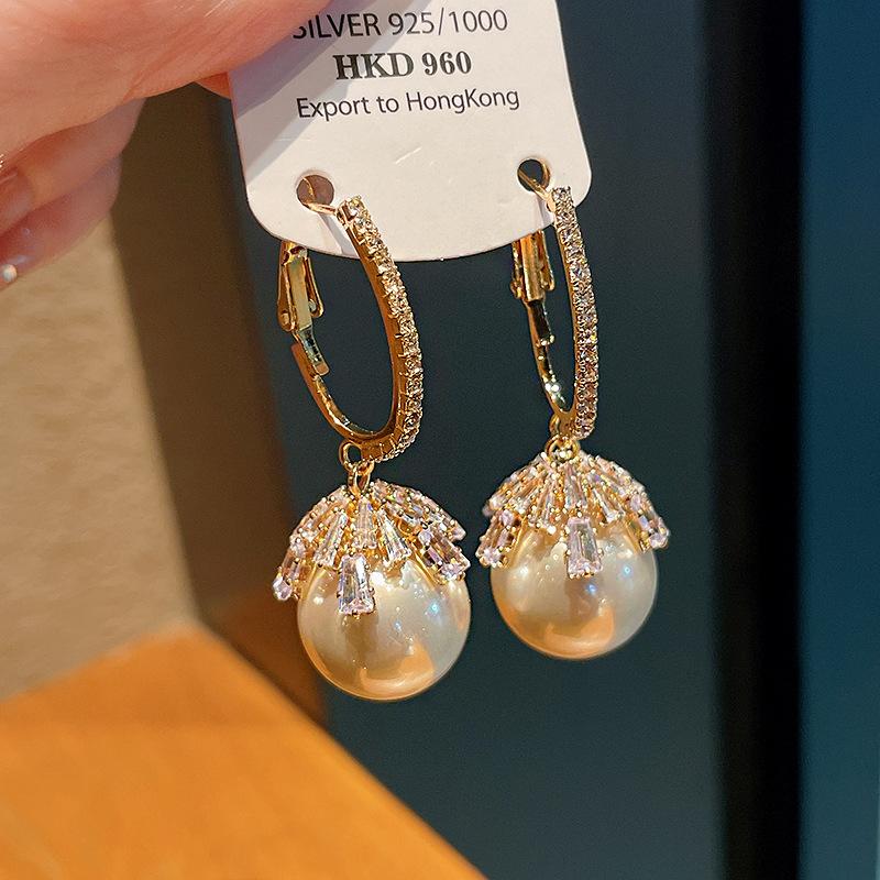 Silver Needle Pearl Diamond Flower Geometric Earrings Niche Fashion High-end Earrings Elegant Temperament Earrings Women