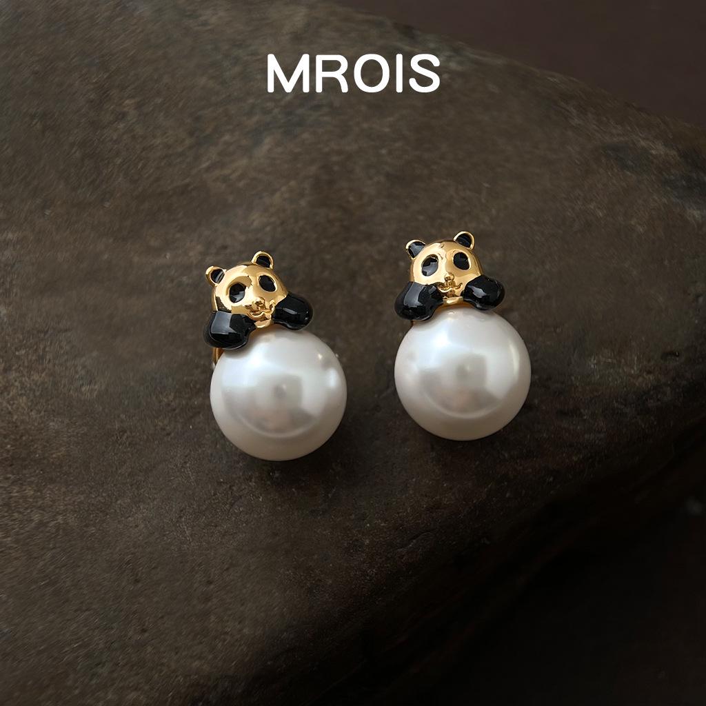 Designer 18k Gold Panda Pearl Stud Earrings: Creative Niche, Luxury Style