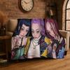 Kpop Dämonenjäger Rumi Mira Zoey Zeichentrickgruppe Flanelldecke Weiche Warme Überwurfdecke für Schlafzimmer Wohnzimmer Bett Reise Geschenk