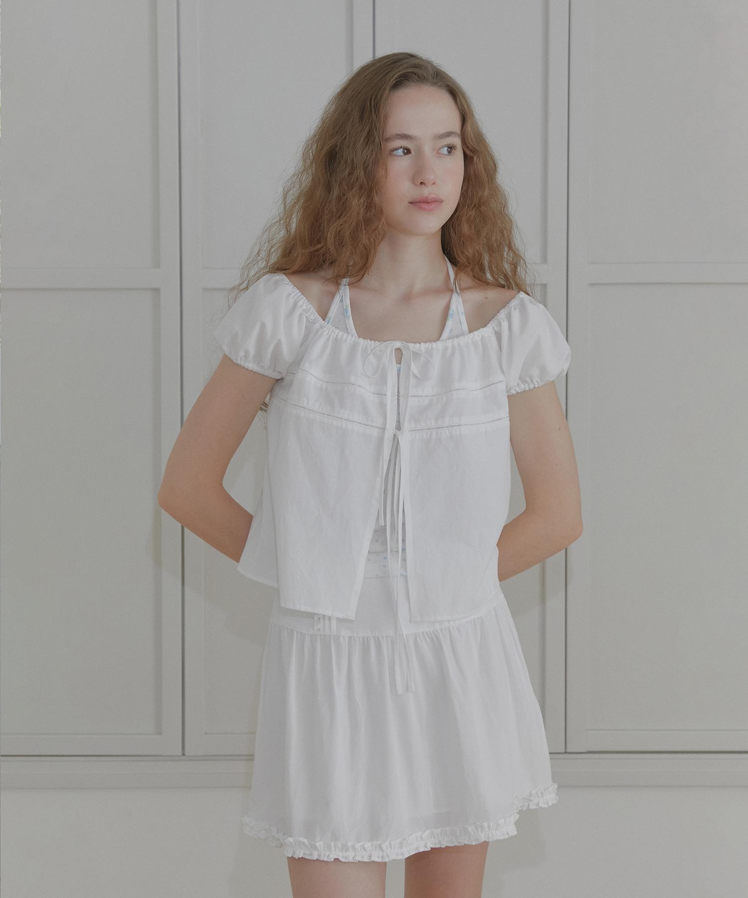 Margarine Fingers Loose Square Blouse (White)
