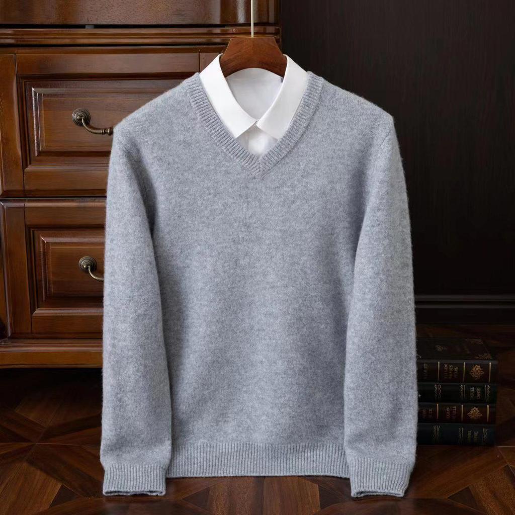 Men's Round Neck Pure Wool Pullover Sweater – Solid Color Knit Base Layer