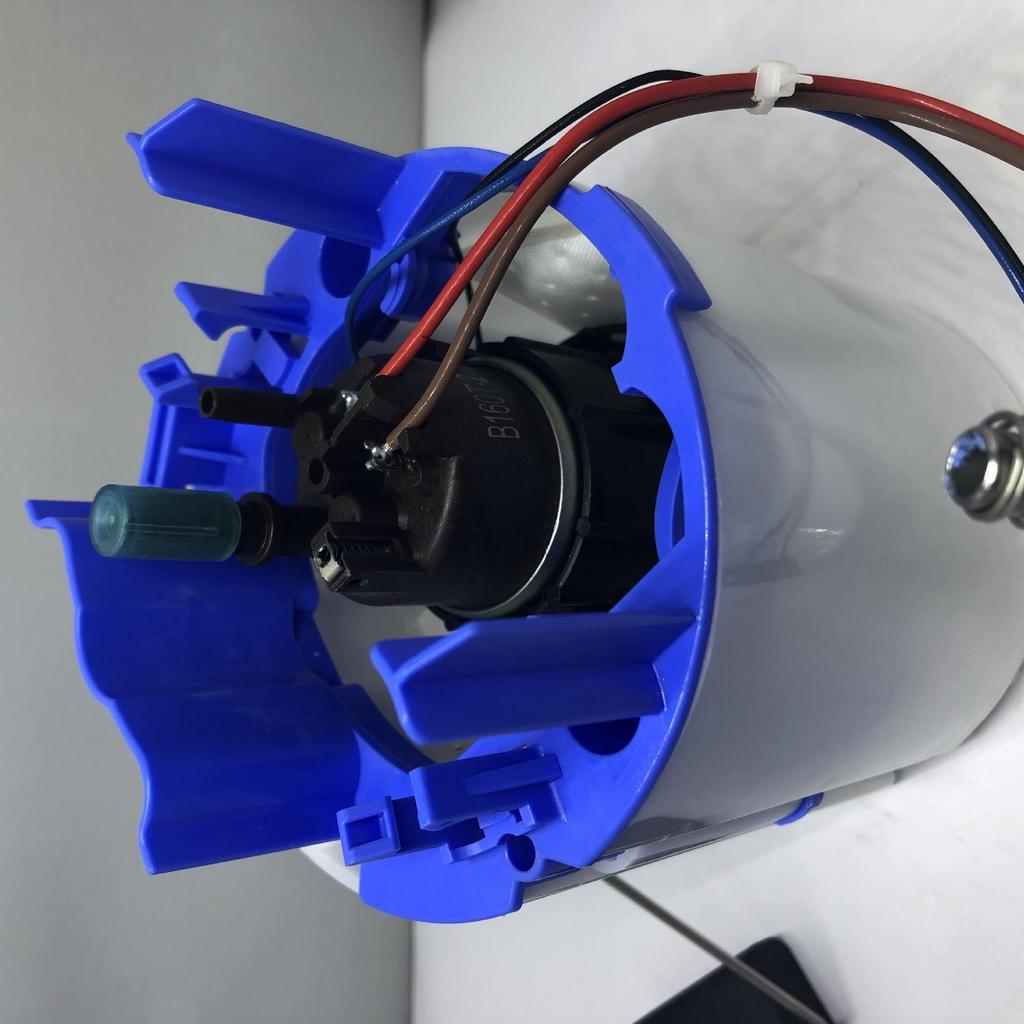 Mercedes-Benz Fuel Pump & Filter for W204/W211/W639 (Part No. 2044700894)