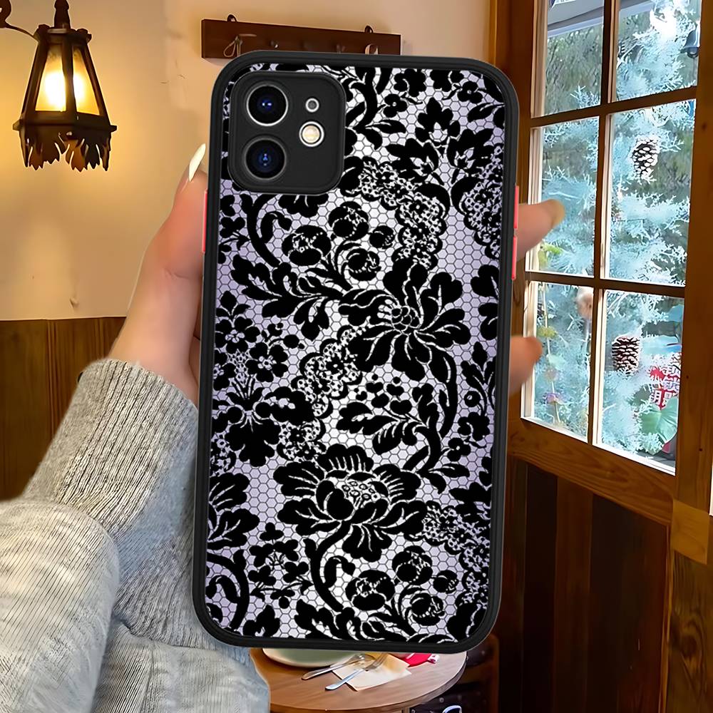 Black Lace Pattern Personalized Mobile Phone Case For IPhone 16 15 14 13 12 11 Pro Max 7 8 6 6s Plus Matte Cover