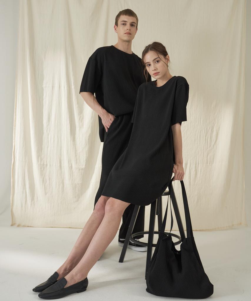 210EDIT Pleated Short Sleeve Dress_Zd2Op561_Blk